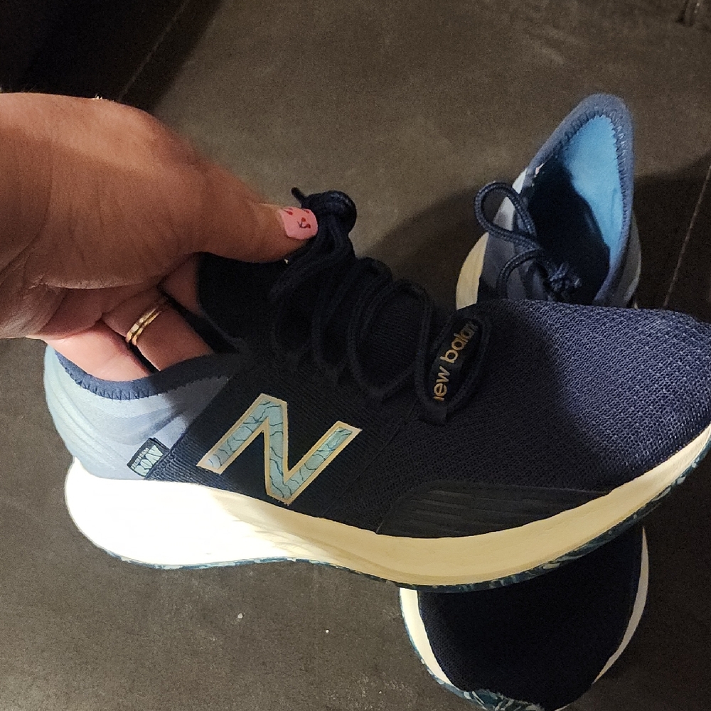 New Balance Women's Navy and Light Blue Sneakers